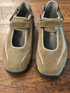 Allrounder by Mephisto Niro Mary Jane Sneaker Olive & Tan US 9
